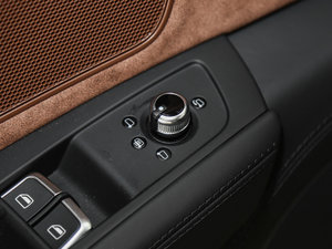 20176.3L W12 quattro Ş g