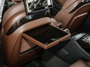 20176.3L W12 quattro Ş g