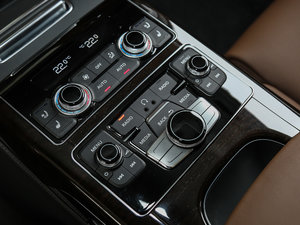 20176.3L W12 quattro Ş g