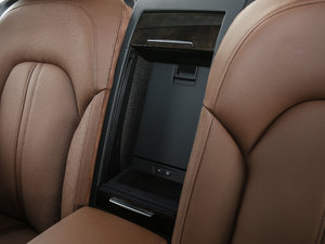 20176.3L W12 quattro Ş g