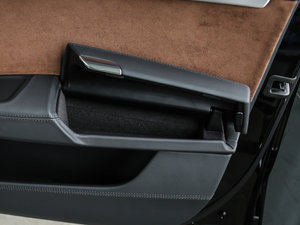 20176.3L W12 quattro Ş g