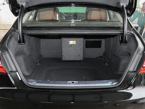 2017款6.3L W12 quattro 旗舰型 行李厢空间