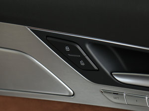 20176.3L W12 quattro Ş g