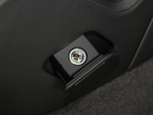 20176.3L W12 quattro Ş g