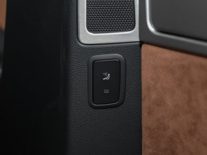 20176.3L W12 quattro Ş g