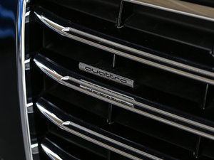 201745 TFSI quattro m ^