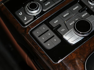 201745 TFSI quattro IȾӢ g