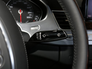 2017款45 TFSI quattro 领先精英版 中控区