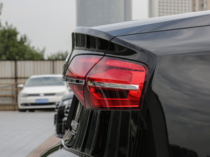 201745 TFSI quattro A ^