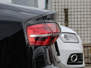 201745 TFSI quattro A ^