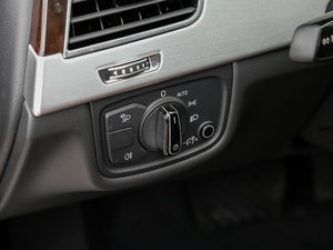 201745 TFSI quattro A п؅^