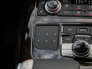 201745 TFSI quattro A п؅^