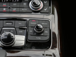 201745 TFSI quattro A п؅^