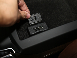 201745 TFSI quattro ׿Խh g