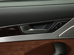 201745 TFSI quattro ׿Խh g