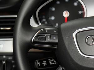 201745 TFSI quattro ׿Խh п؅^(q)