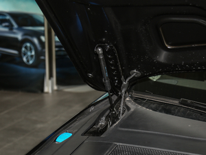 201745 TFSI quattro ׿Խh 