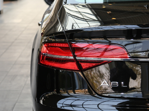 201745 TFSI quattro ׿Խhذ ^