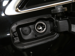 201745 TFSI quattro ׿Խhذ ^