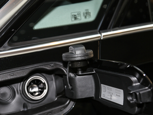 201745 TFSI quattro ׿Խhذ ^