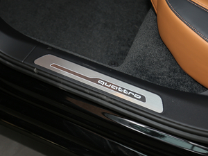 201745 TFSI quattro ׿Խhذ g