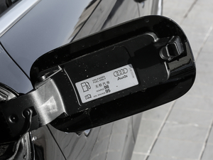 201760 TFSI quattro A ^