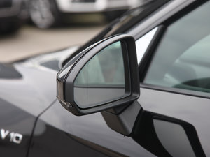 2017V10 Coupe (x)(ji)^