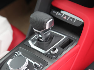 2017款V10 Coupe 换挡杆