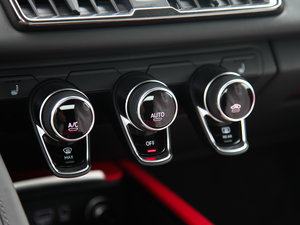 2017款V10 Coupe 空调调节