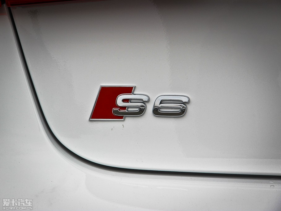 2013?yun)WS6 4.0TFSI