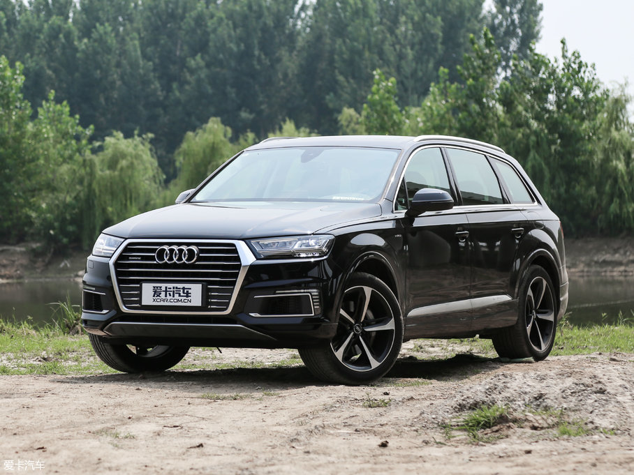 奧迪(進(jìn)口)2017款?yuàn)W迪Q7 e-tron