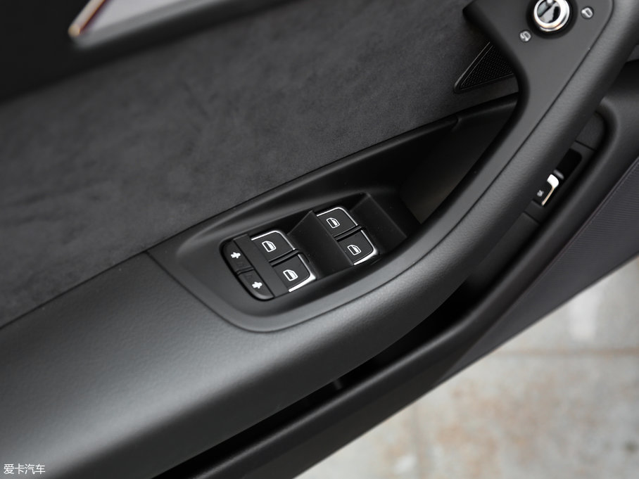 2017WA6 Avant 2.0T Sport\