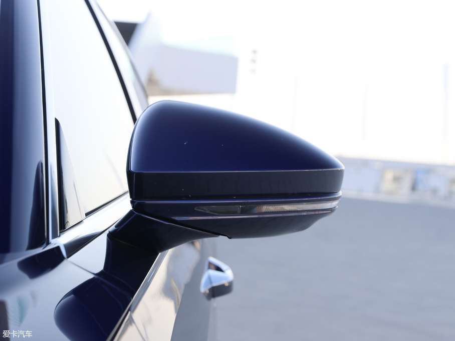 2018��?yu��n)W��A8 A8L ������