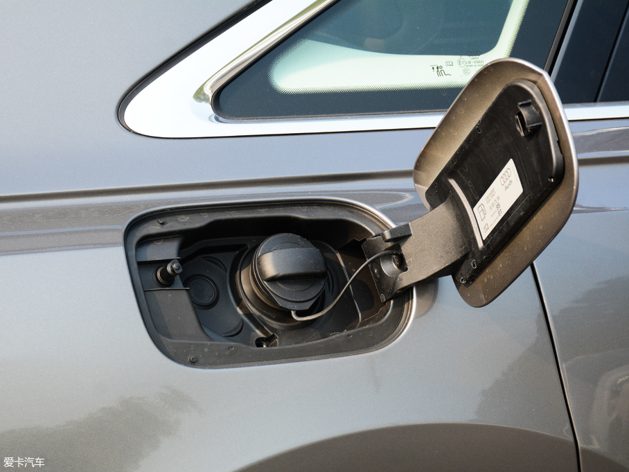 2018WA8 55TFSI quattro A