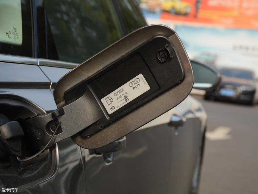 2018?yun)WA8 55TFSI quattro A