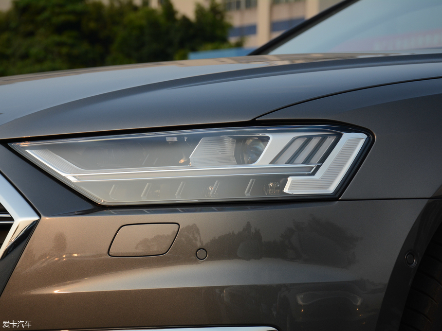 2018WA8 55TFSI quattro A