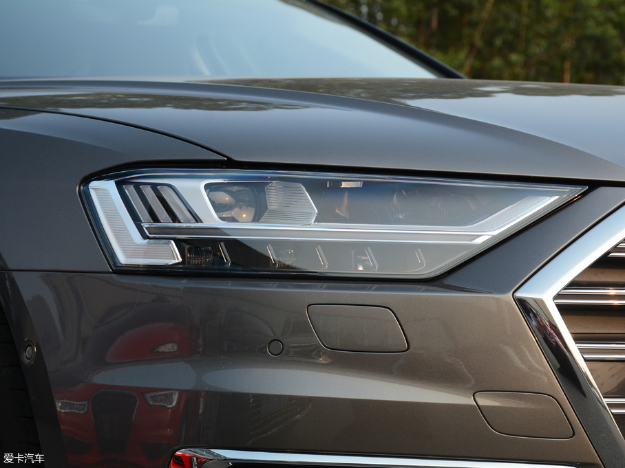 2018WA8 55TFSI quattro A