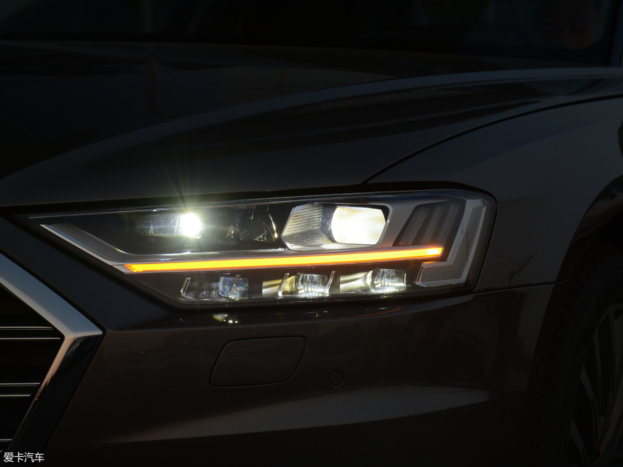 2018WA8 55TFSI quattro A