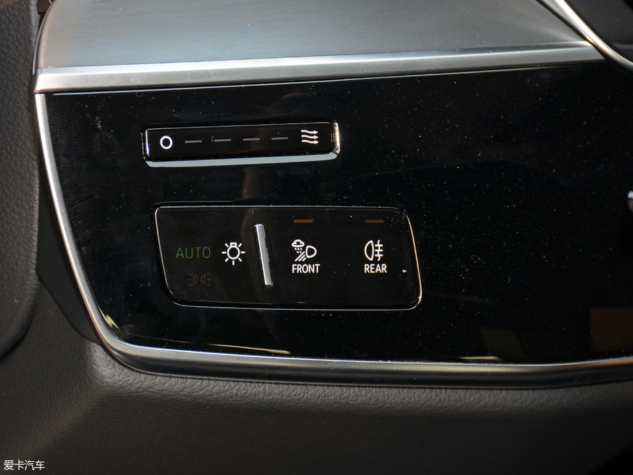 2018WA8 55TFSI quattro A