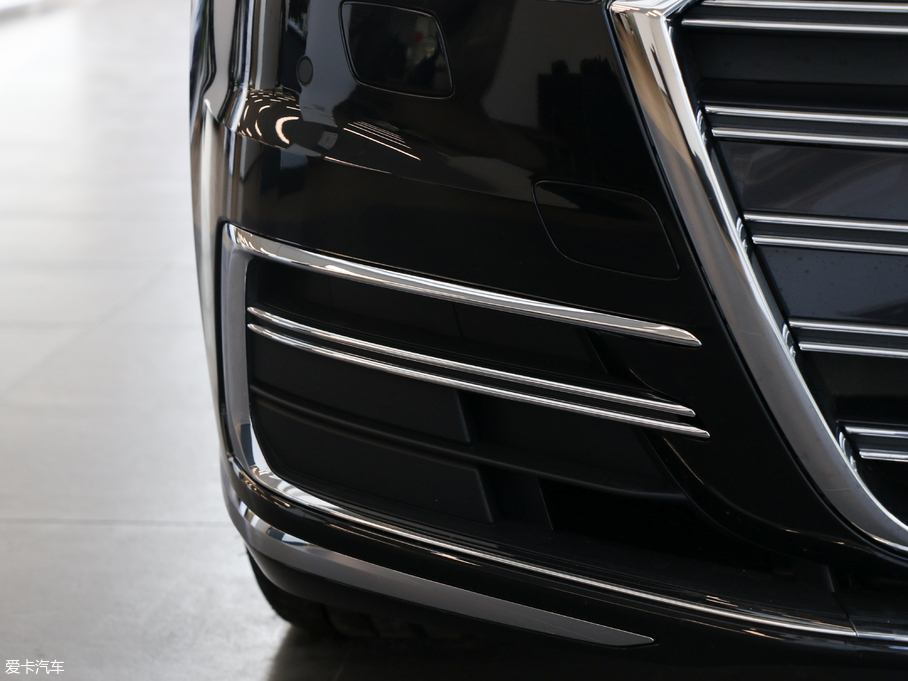 2018?yun)WA8 55TFSI quattro ӢͶŰ