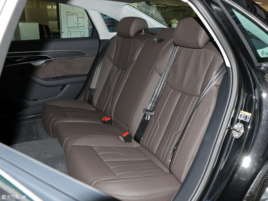 2018WA8 55TFSI quattro ӢͶŰ