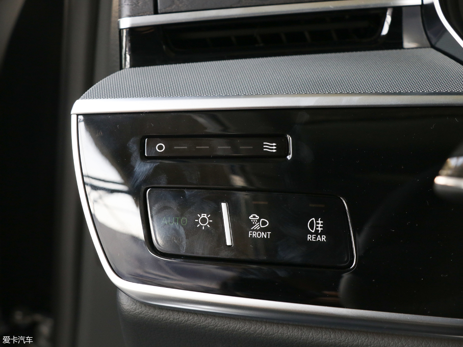 2018?yun)WA8 55TFSI quattro ӢͶŰ