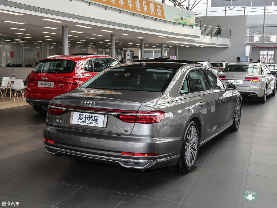 2018WA8 55TFSI quattro ͶŰ