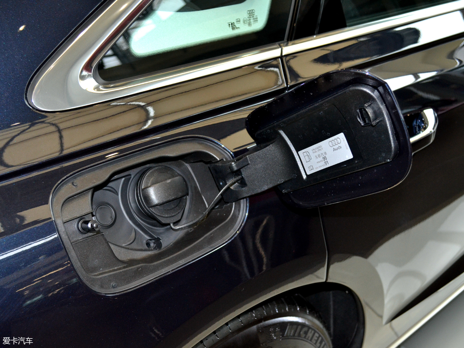 2018WA8 55TFSI quattro ӢͶŰ