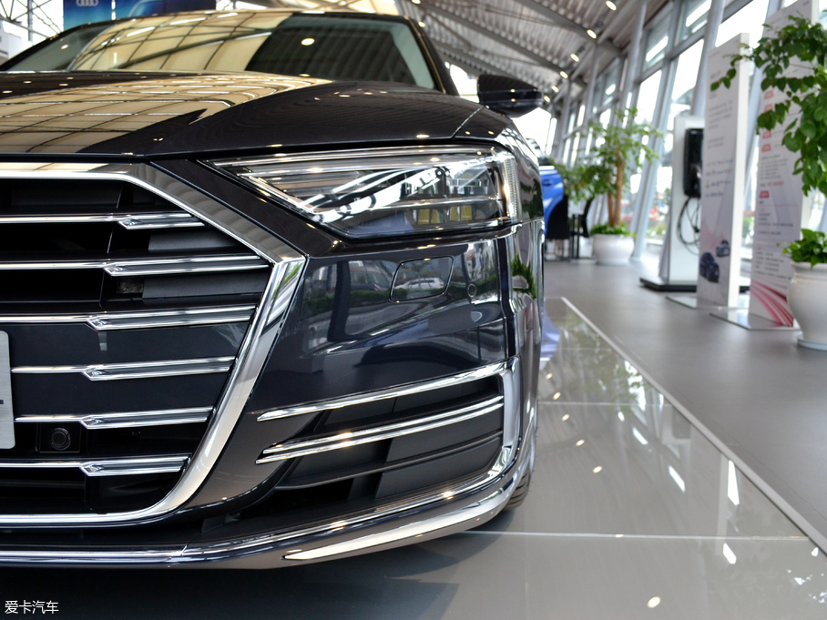 2018WA8 55TFSI quattro ӢͶŰ