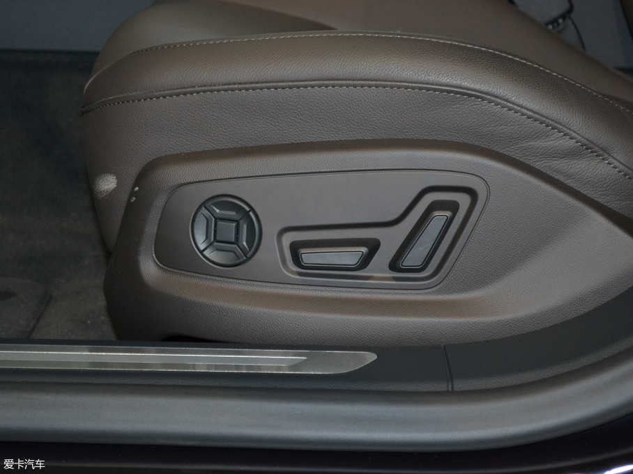 2018WA8 55TFSI quattro ӢͶŰ