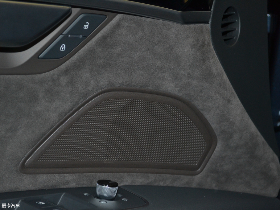 2018?yun)WA8 55TFSI quattro ӢͶŰ