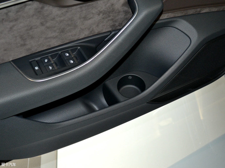 2018WA8 55TFSI quattro ӢͶŰ