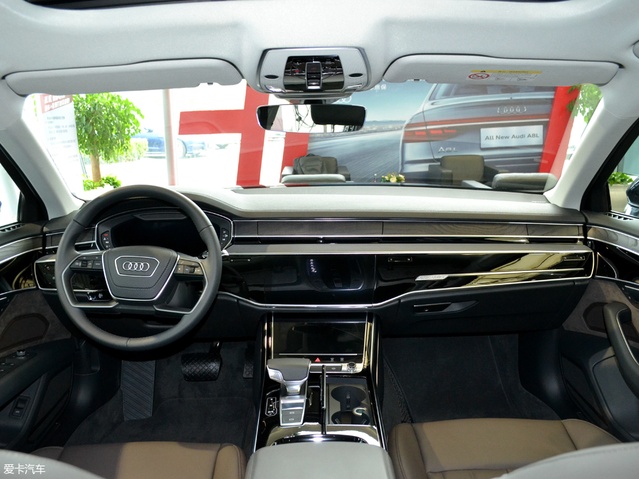 2018WA8 55TFSI quattro ӢͶŰ