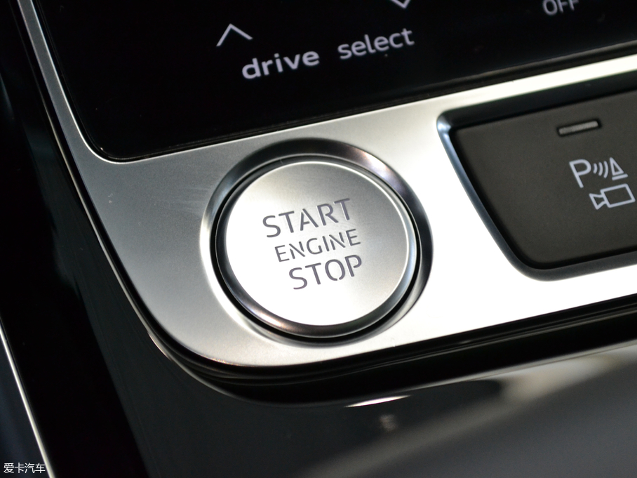 2018WA8 55TFSI quattro ӢͶŰ